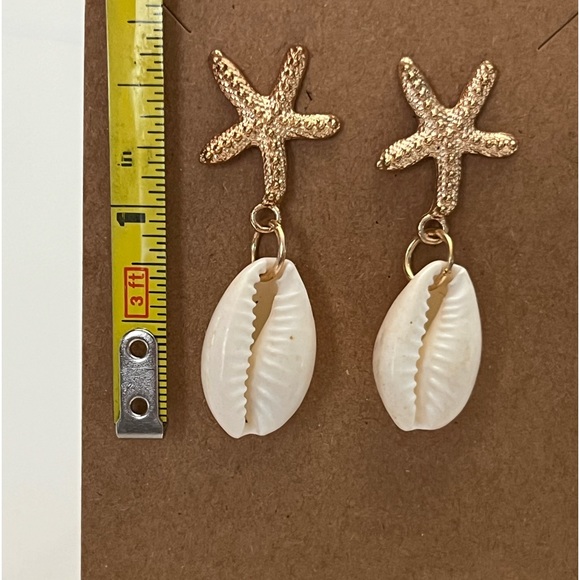 Starfish Earrings with cowrie shell | NWT - Picture 8 of 9